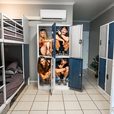 Mad Monkey Jungle Hostel Κερνς Εξωτερικό φωτογραφία