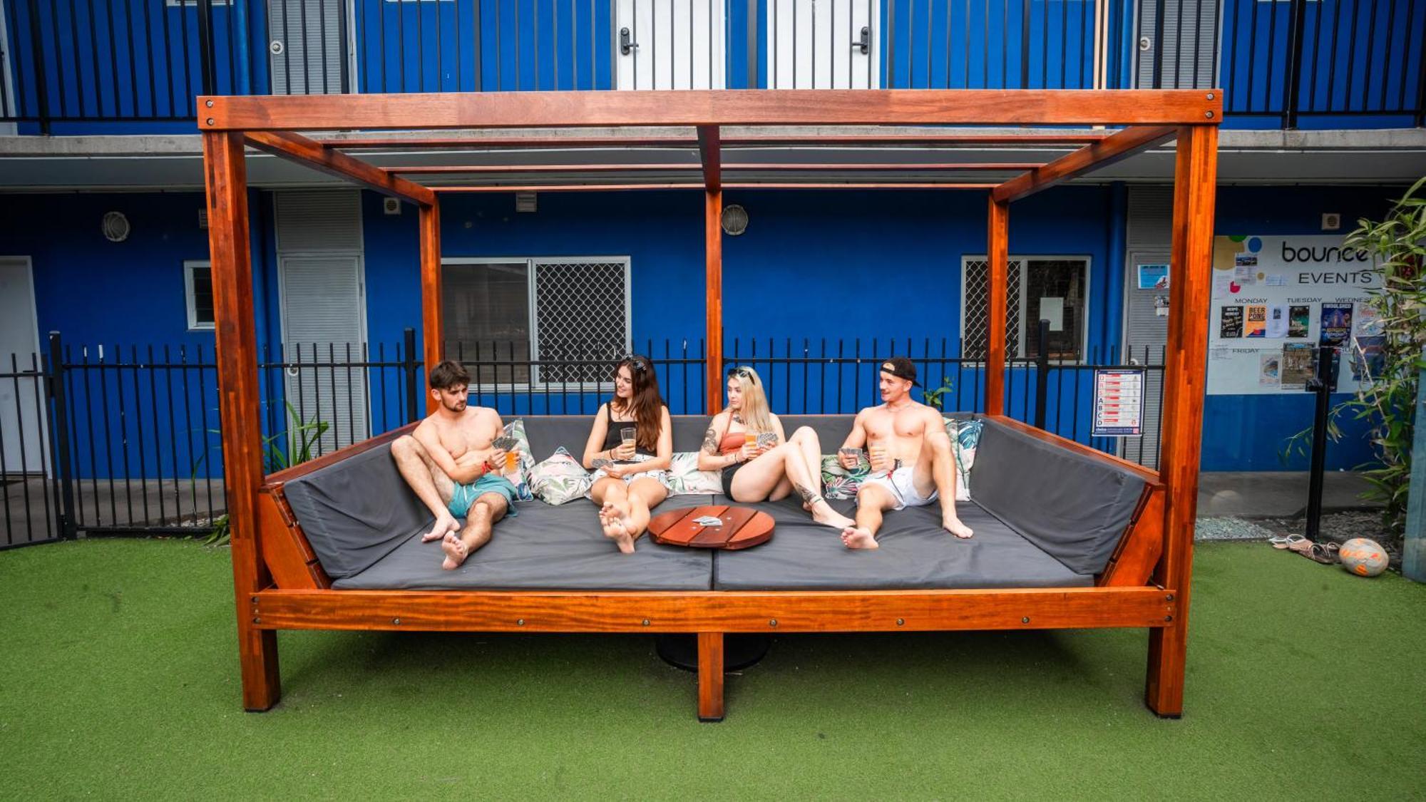 Mad Monkey Jungle Hostel Κερνς Εξωτερικό φωτογραφία