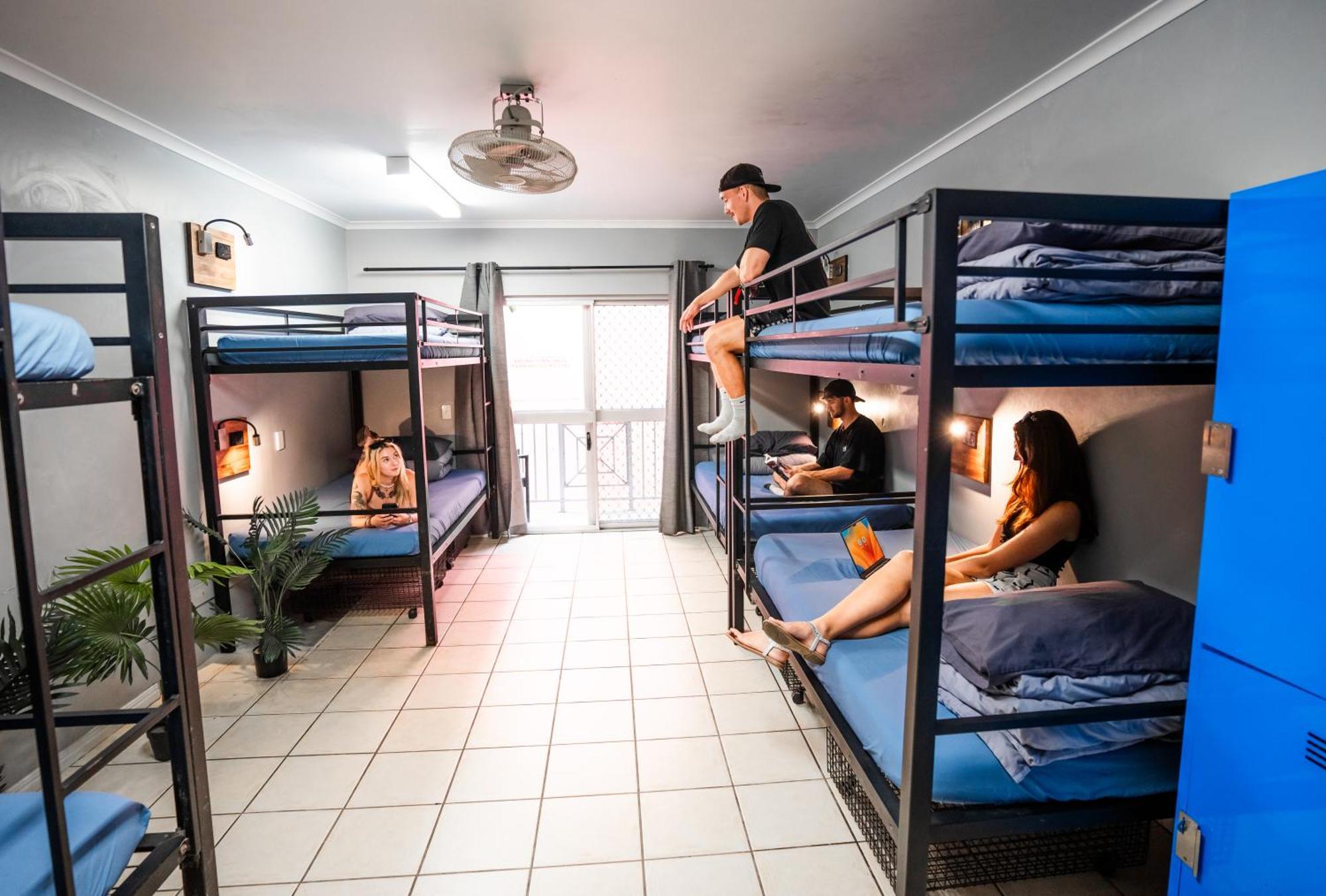 Mad Monkey Jungle Hostel Κερνς Εξωτερικό φωτογραφία