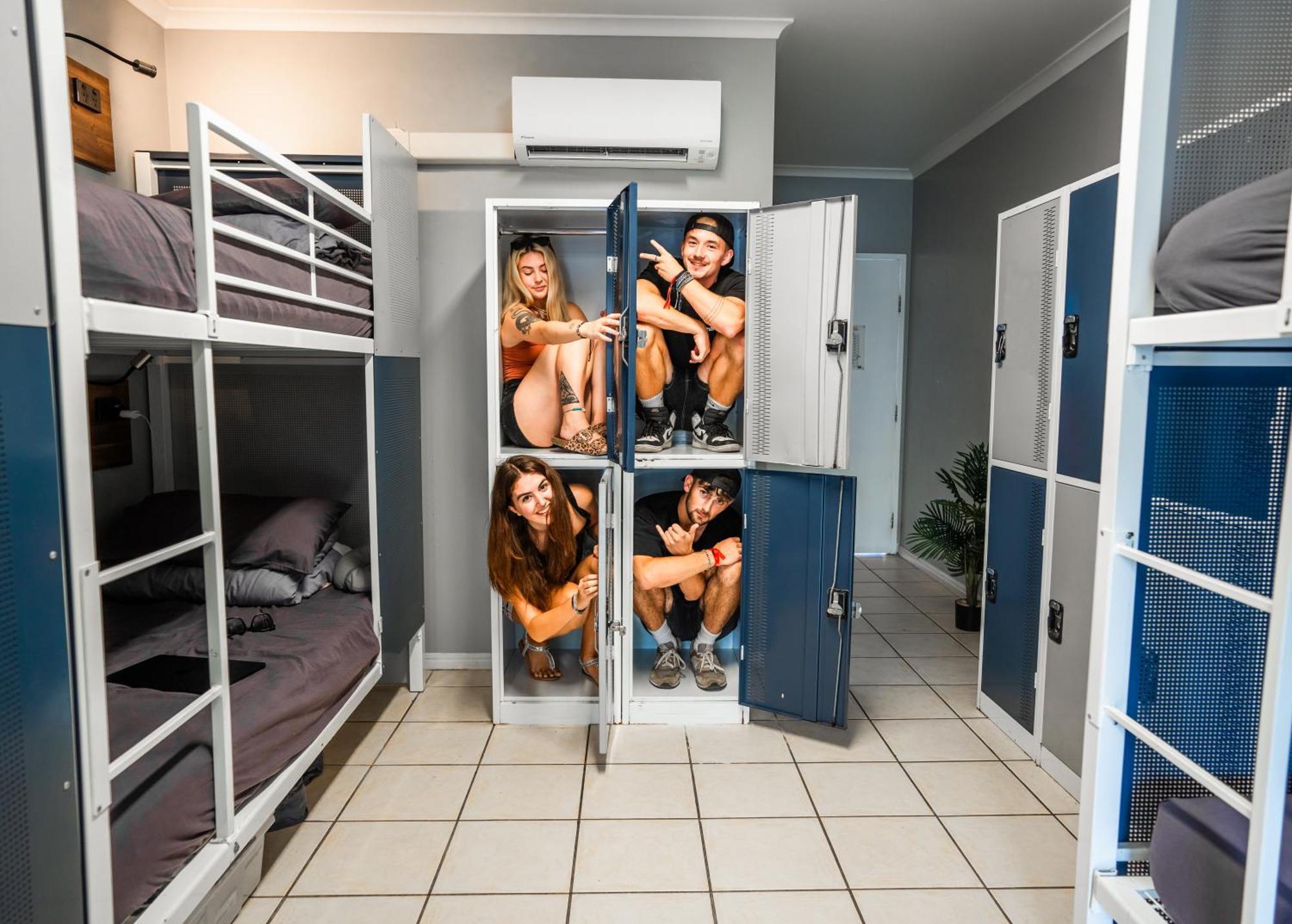 Mad Monkey Jungle Hostel Κερνς Εξωτερικό φωτογραφία