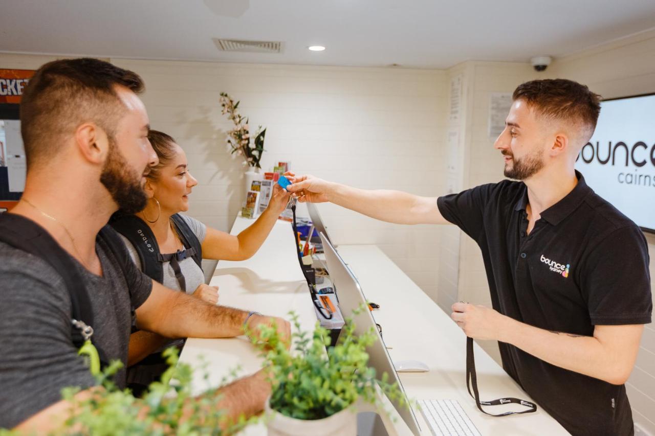 Mad Monkey Jungle Hostel Κερνς Εξωτερικό φωτογραφία